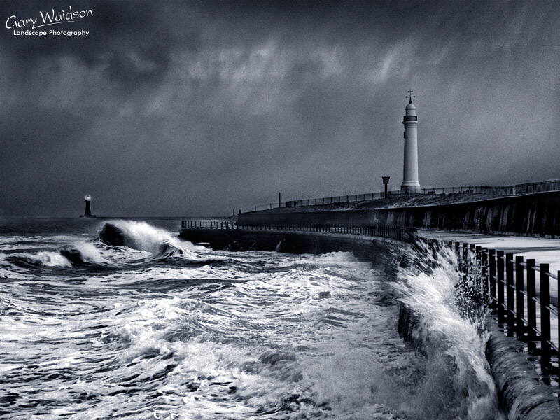 Roker Light over Parson's Rock. Seaburn. Landscape photography by Gary Waidson. Roker Light over Parson's Rock. Seaburn. Landscape photography by Gary Waidson.